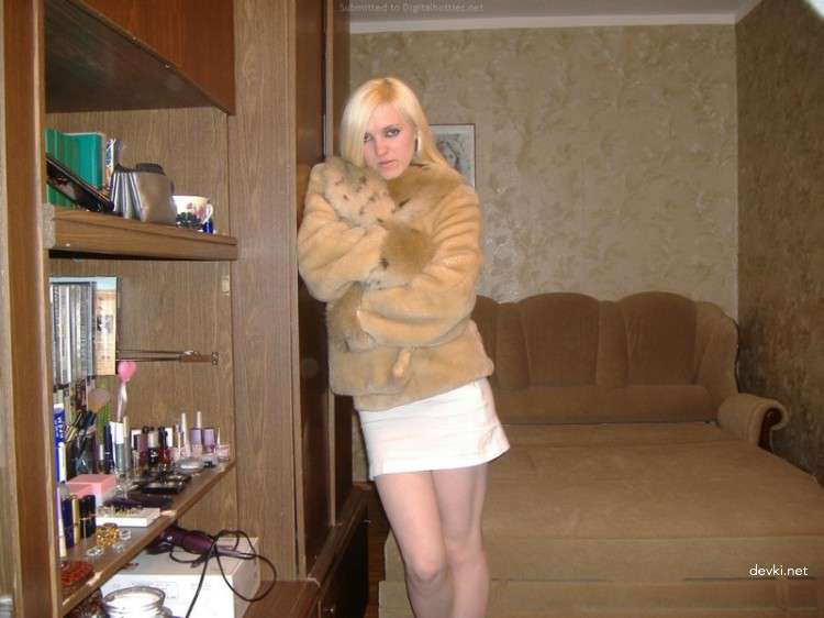 Blonde Bombshell's Personal Explicit Photos - XXX Content