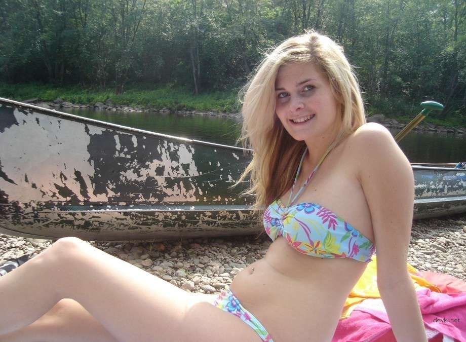 Busty babe gives hot blowjob to her boyfriend - XXX oral sex action