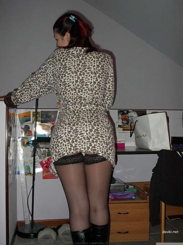 Fiery Redhead Babe Deepthroats in Hot Blowjob Scene