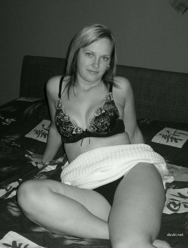 Intense Sex with Pink Pussy: Hardcore XXX Photo
