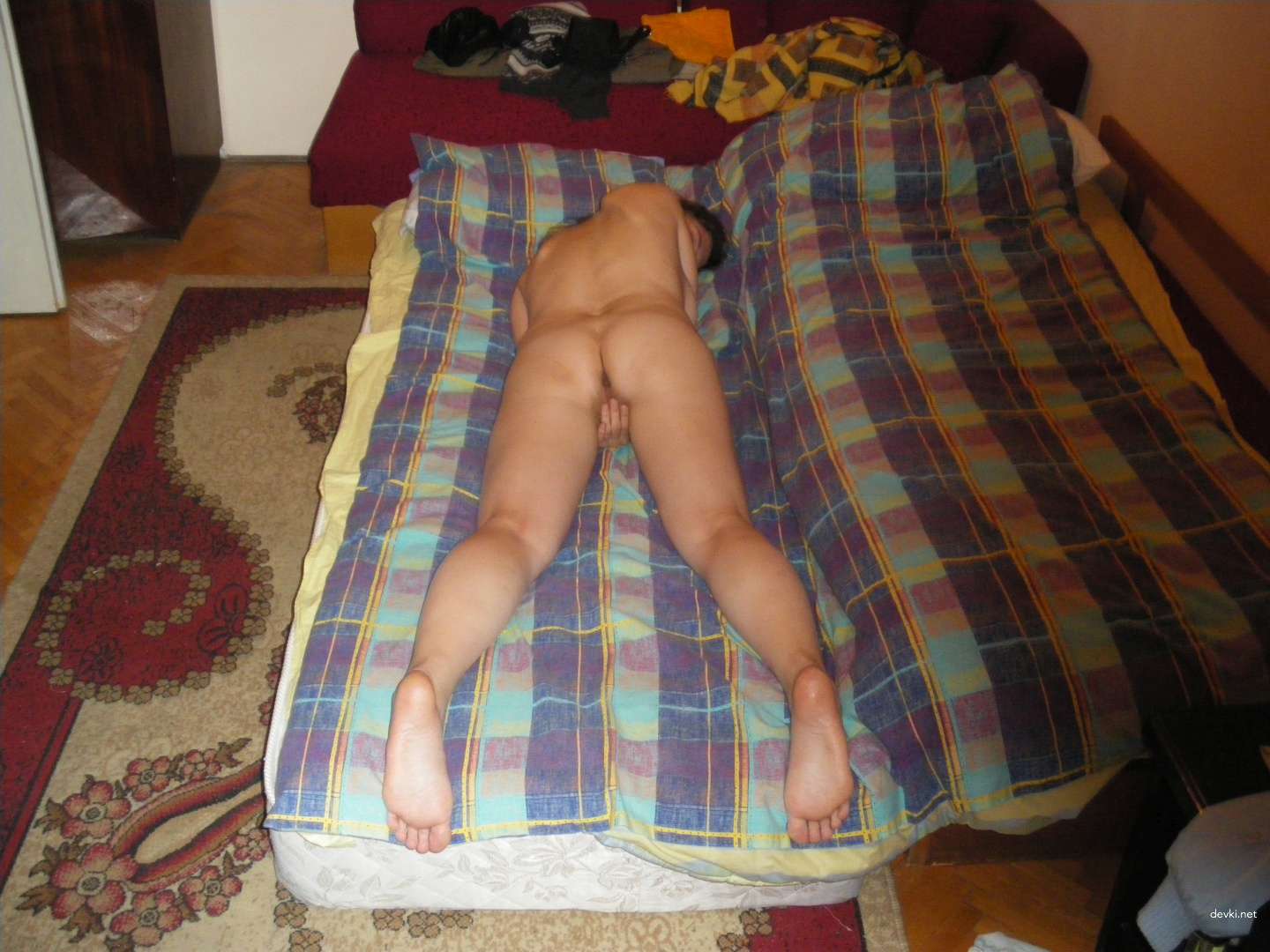 Naked Moscow Girl Exposing All in Explicit Photoshoot