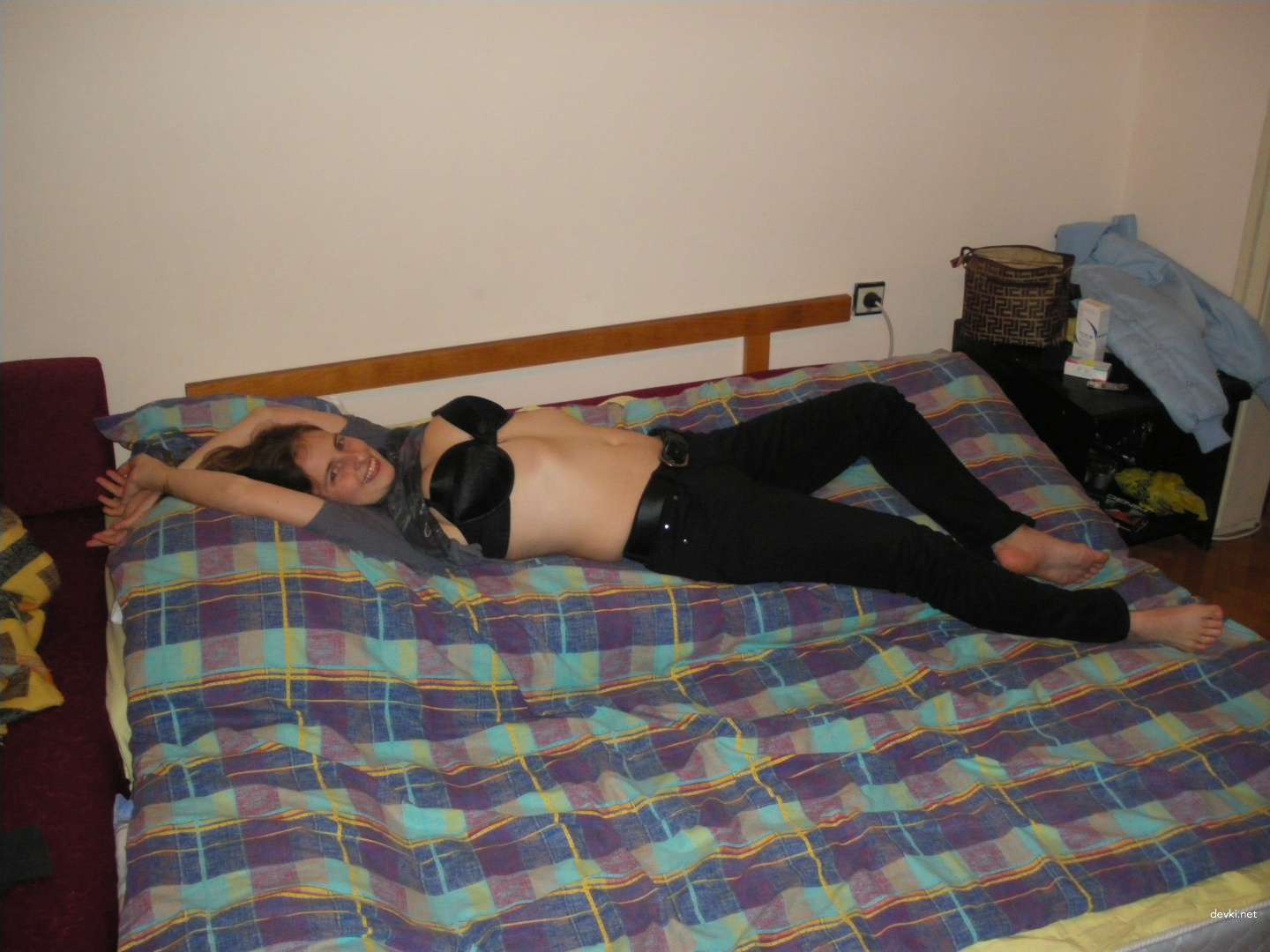 Naked Moscow Girl Exposing All in Explicit Photoshoot