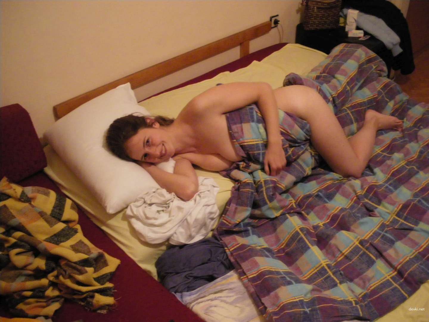 Naked Moscow Girl Exposing All in Explicit Photoshoot