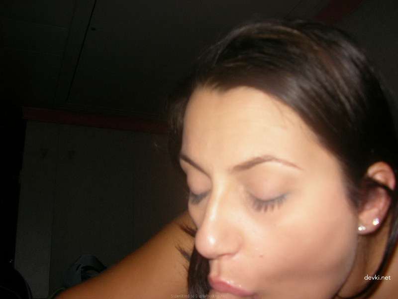 Big Booty Girlfriend Gives Blowjob