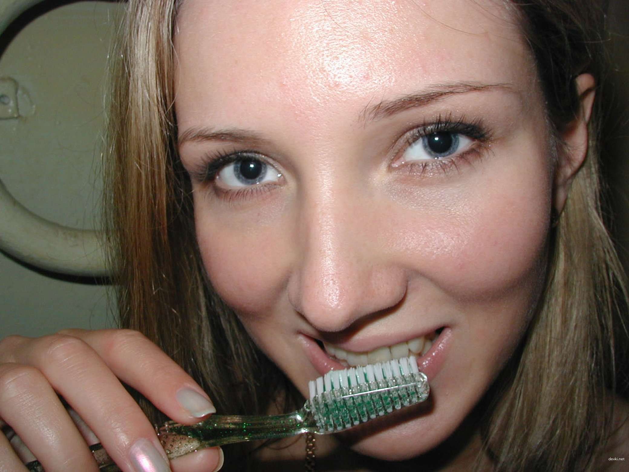 Brushing Her Vagina with Toothbrush - Explicit Solo Masturbation Scene
