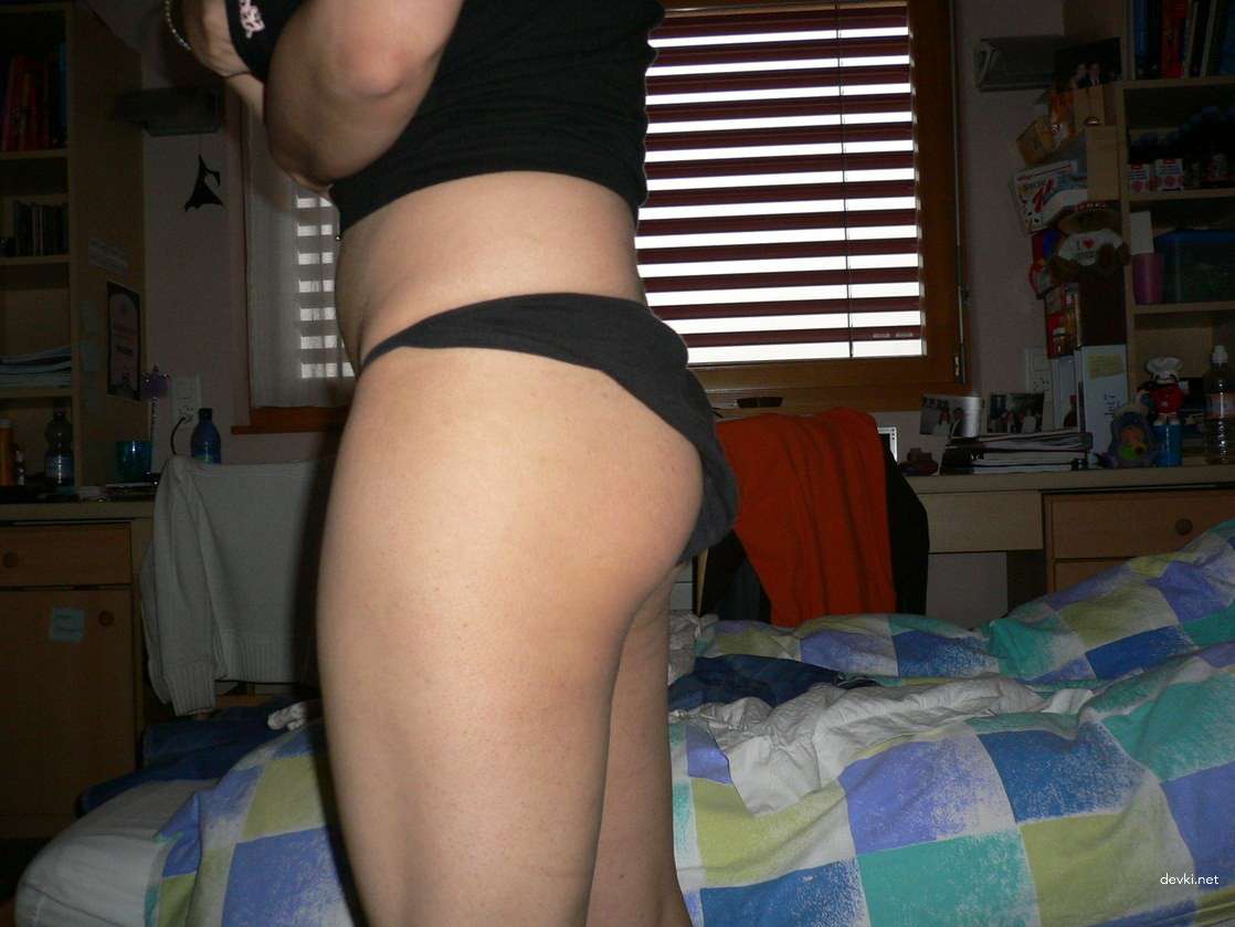 Sexy Arab Babe Gets Naughty and Fucks Hard at Home