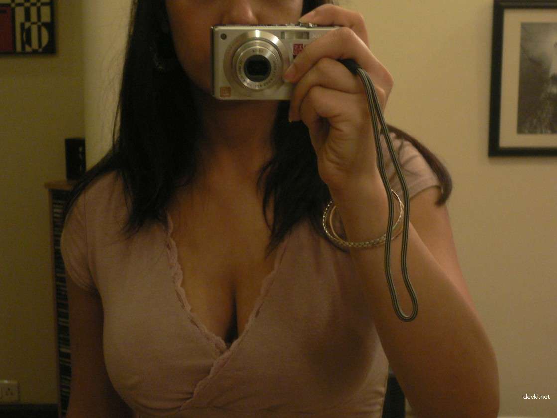 Sexy Arab Babe Gets Naughty and Fucks Hard at Home