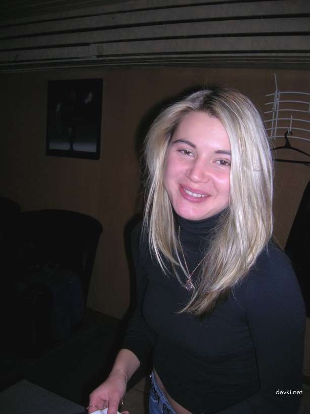 Drunk Girl Gets Naked: Explicit Strip Tease Photos