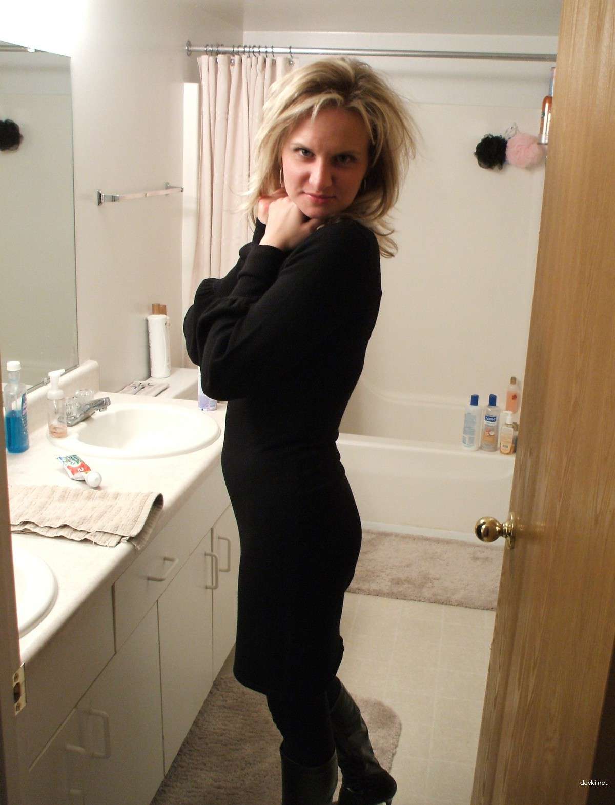 Blonde Bombshell Hardcore Sex: Explicit Blonde Porn Photo