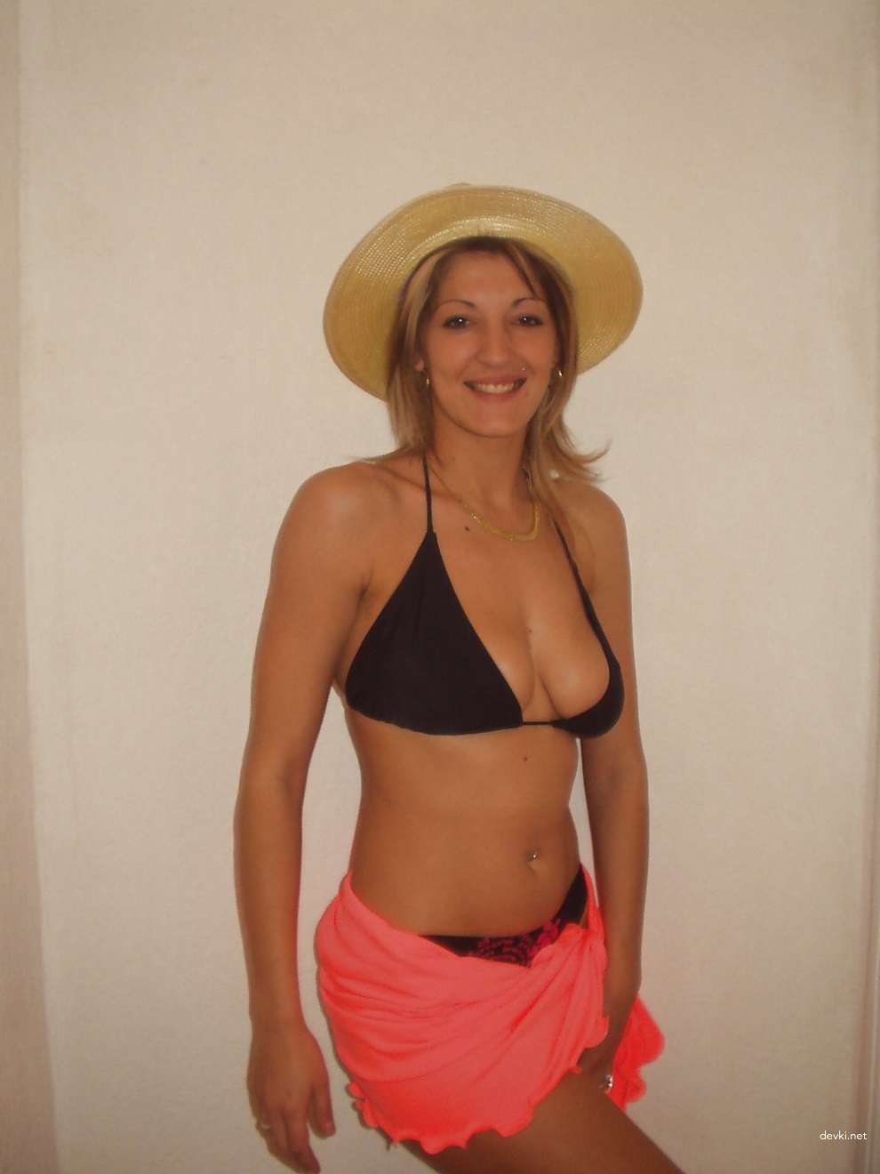 Big Boobs Wife Photo: Busty Russian MILF in Lingerie