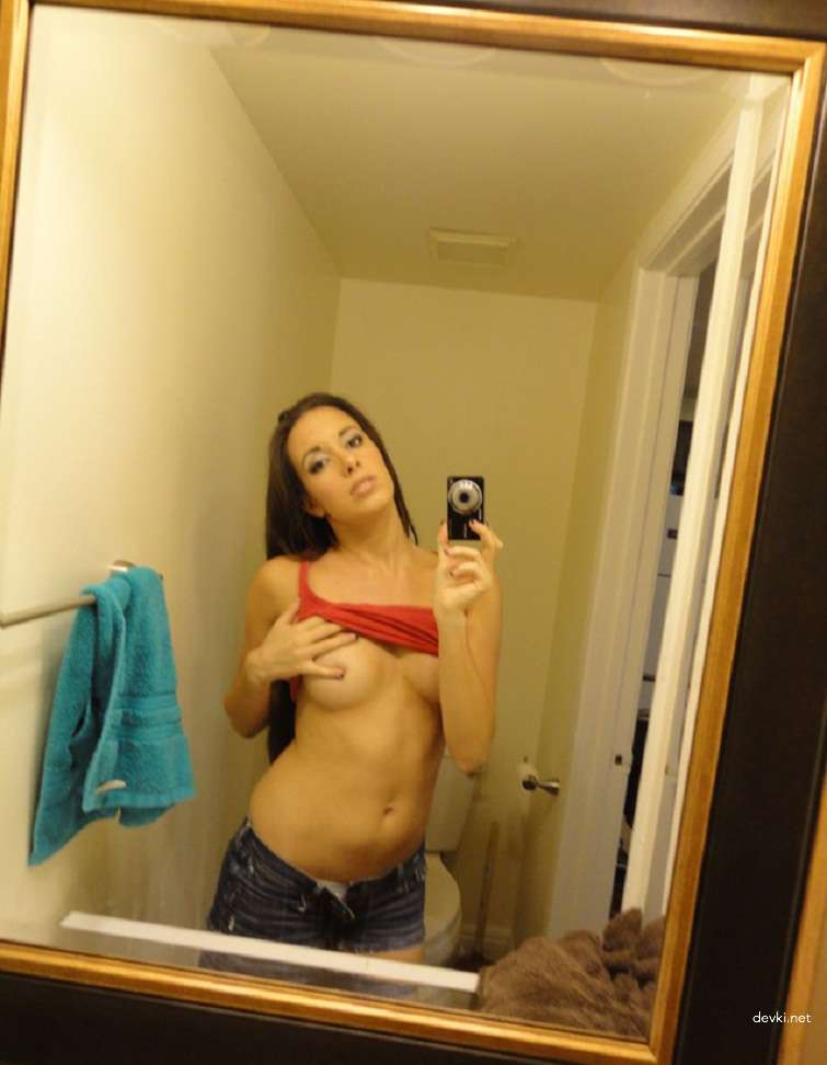 Brunette Blowjob: Hot Chick Sucks Big Cock - XXX Porn Photo