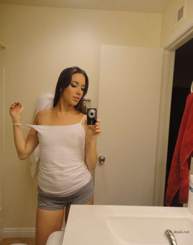 Brunette Blowjob: Hot Chick Sucks Big Cock - XXX Porn Photo