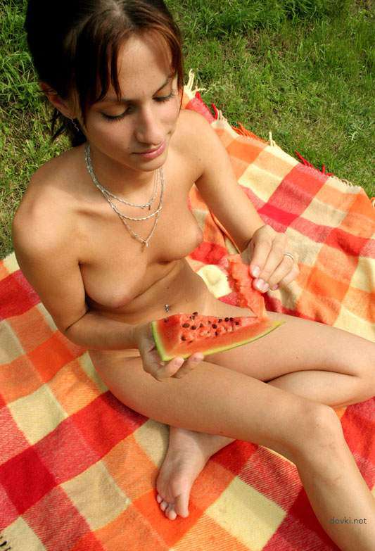 Topless Babe in Nature: Explicit Outdoor Nudity