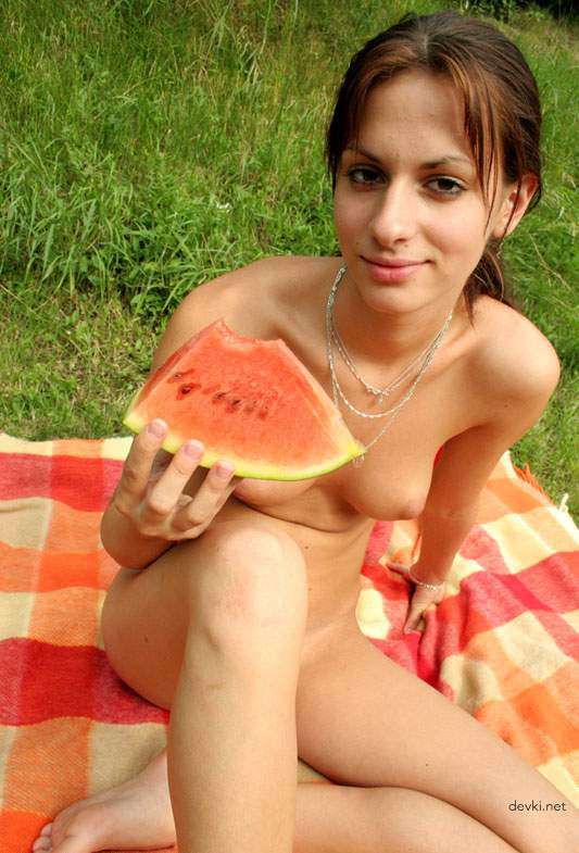 Topless Babe in Nature: Explicit Outdoor Nudity