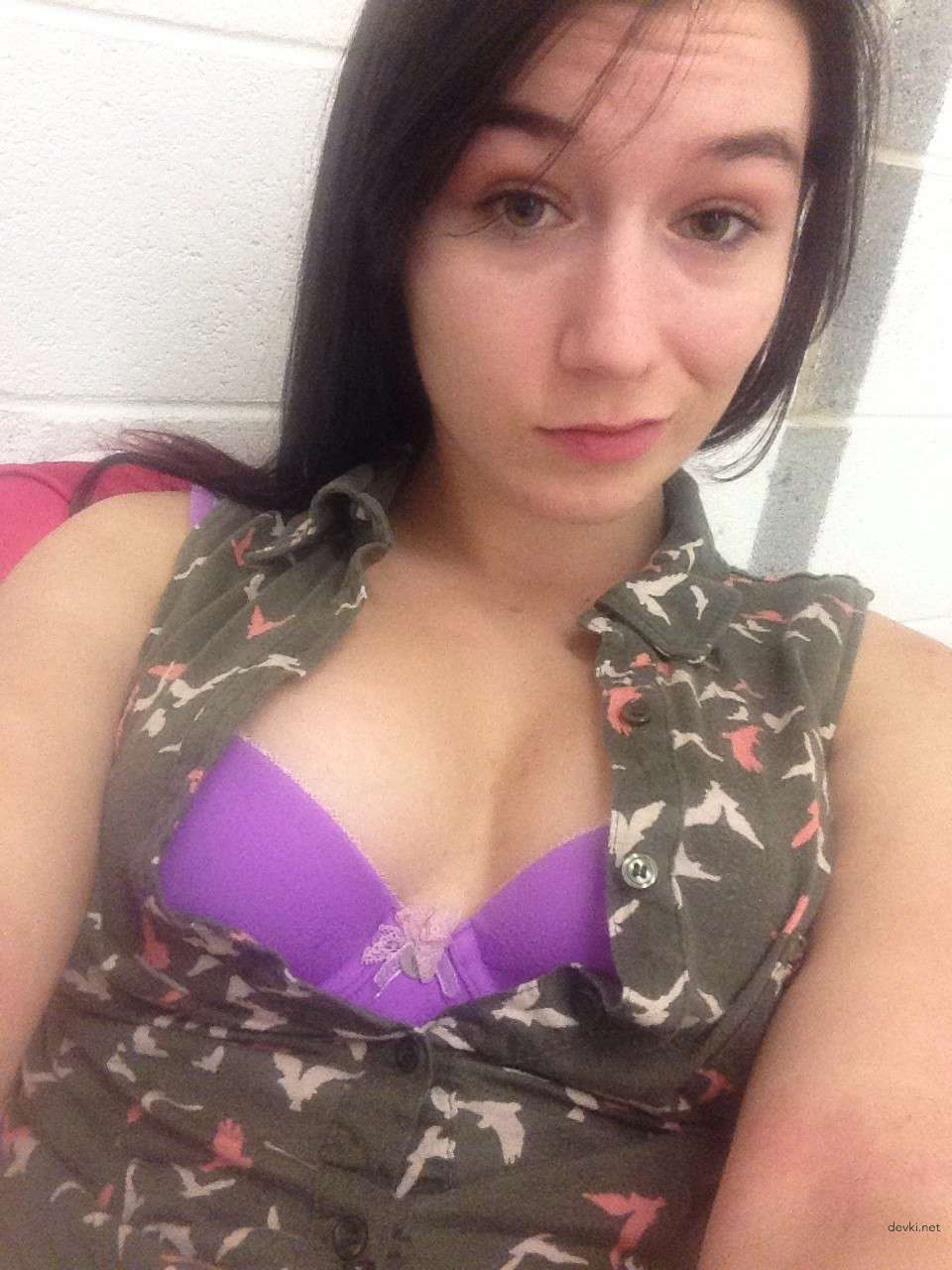 Hot Girl Selfie: Stunning Babe's Seductive Pose Will Leave You Speechless!