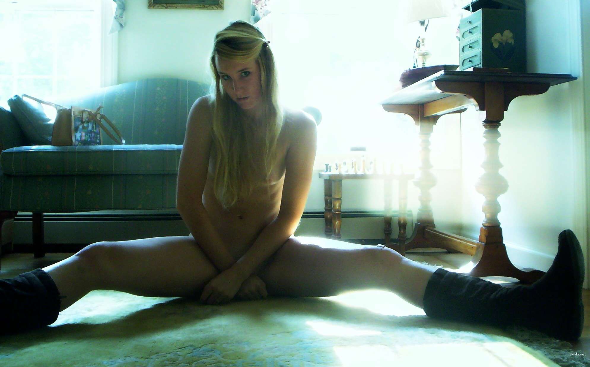 Private Blonde Home Photos: Explicit and Bold Selfies