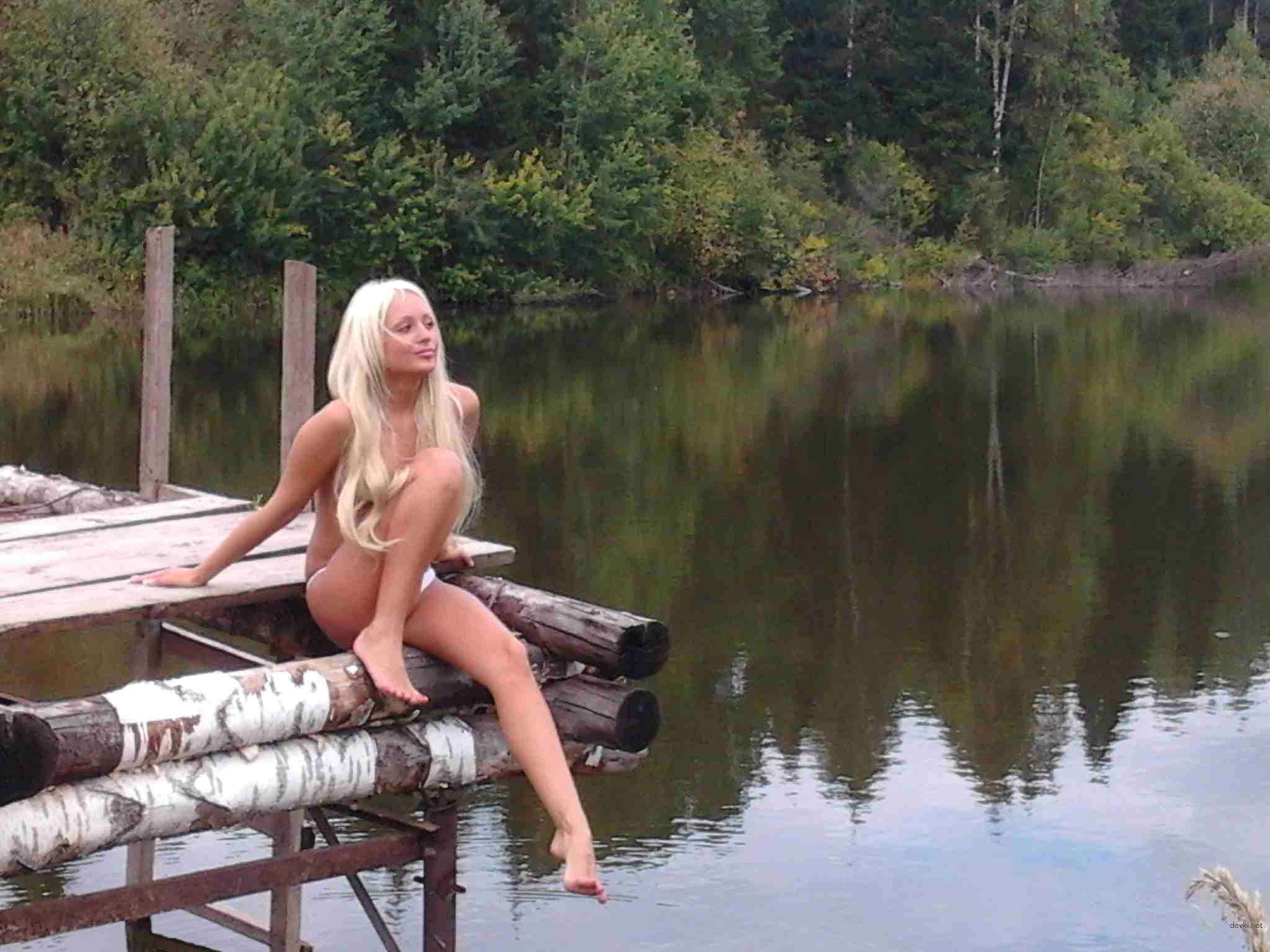 Sexy Glam Blonde Pornstar Satisfies All Your Desires