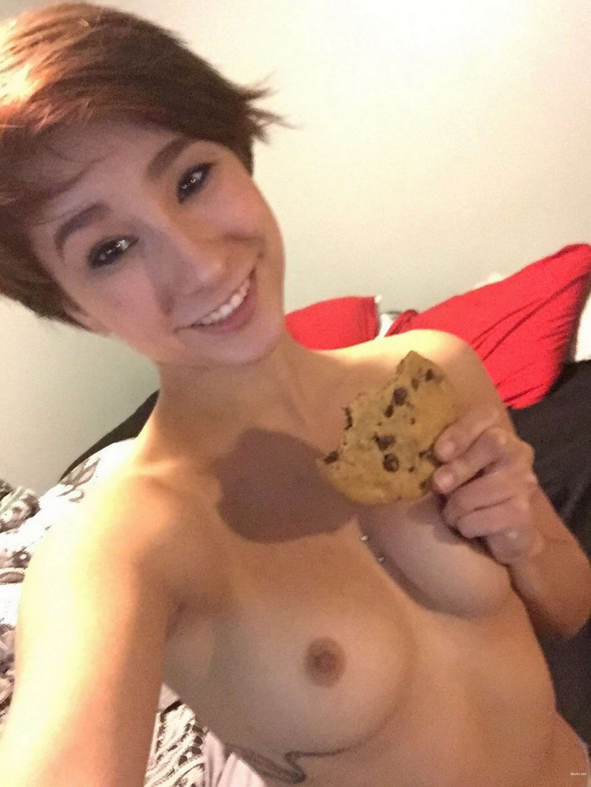 Skinny Girl's Sexy Selfie: Explicit Photo of Slender Teen in Lingerie