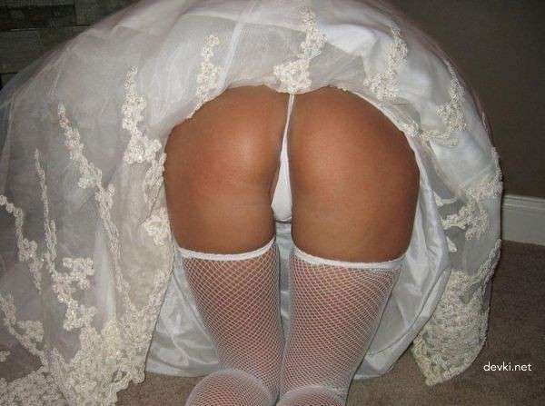 Seductive Girls' Juicy Butts: Tempting and Explicit Bootylicious Photos