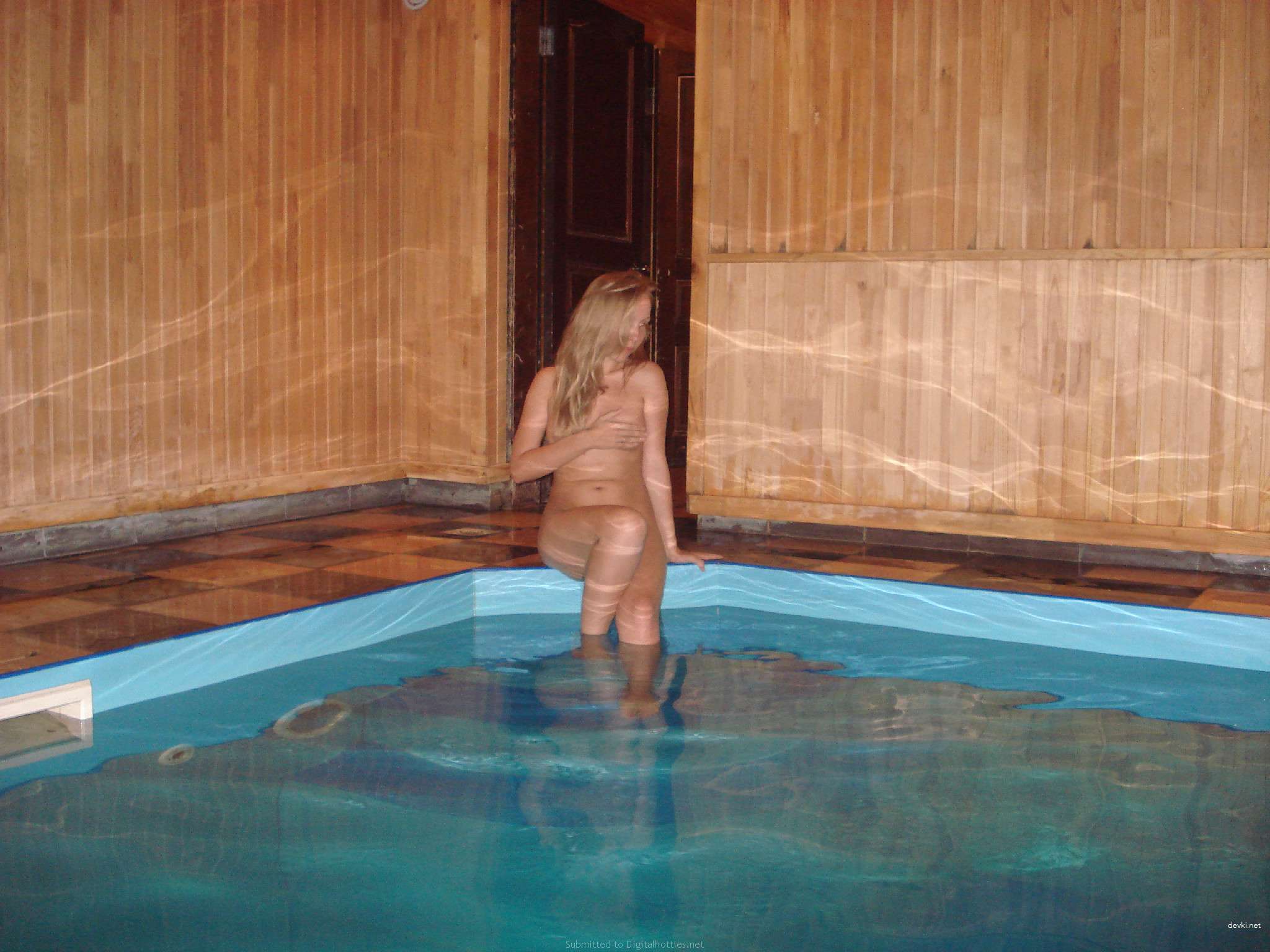 Russian Slut's Intimate Home Photo Shoot Exposed