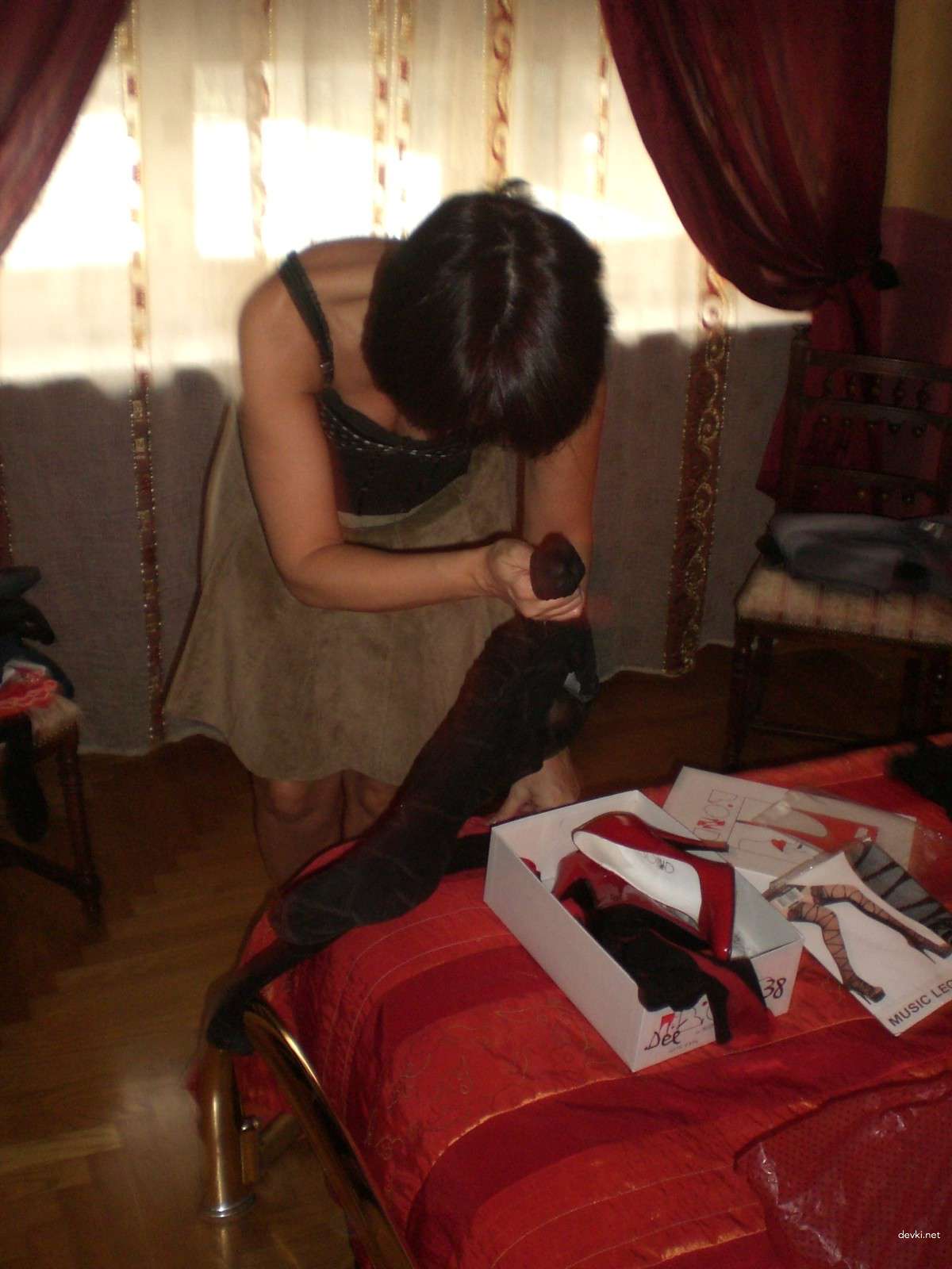Experienced Blowjob Enthusiast MILF Satisfies Her Craving