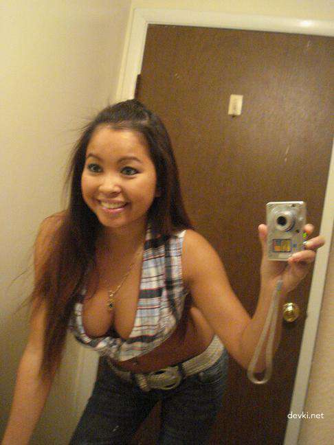 Hot Naked Brunettes in Private Photo - Explicit Amateur Porn