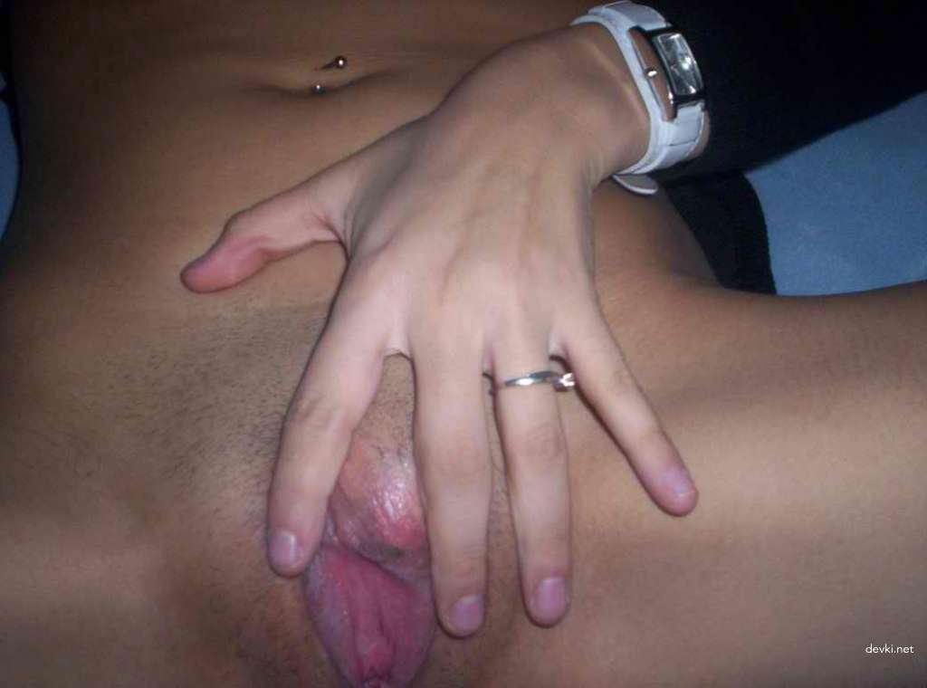 Hot Naked Brunettes in Private Photo - Explicit Amateur Porn