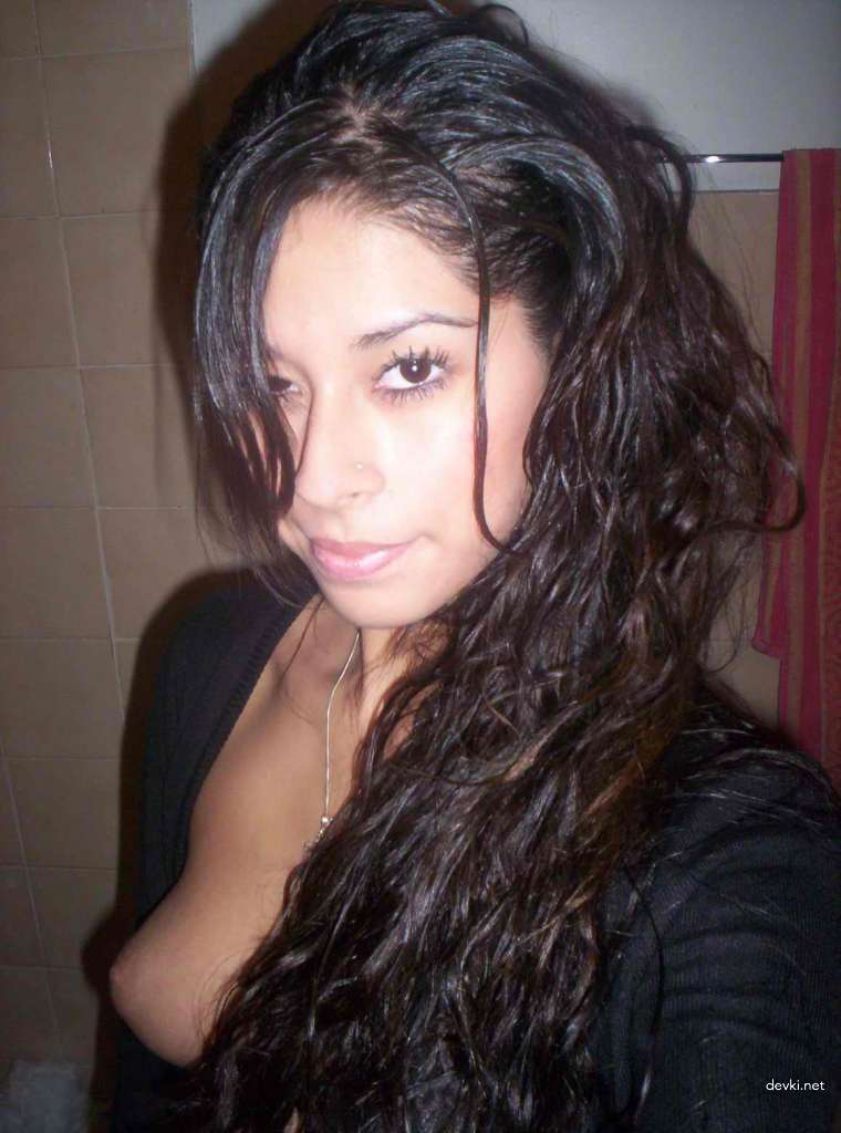 Hot Naked Brunettes in Private Photo - Explicit Amateur Porn