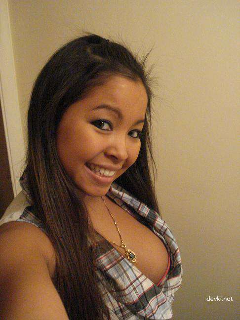 Hot Naked Brunettes in Private Photo - Explicit Amateur Porn