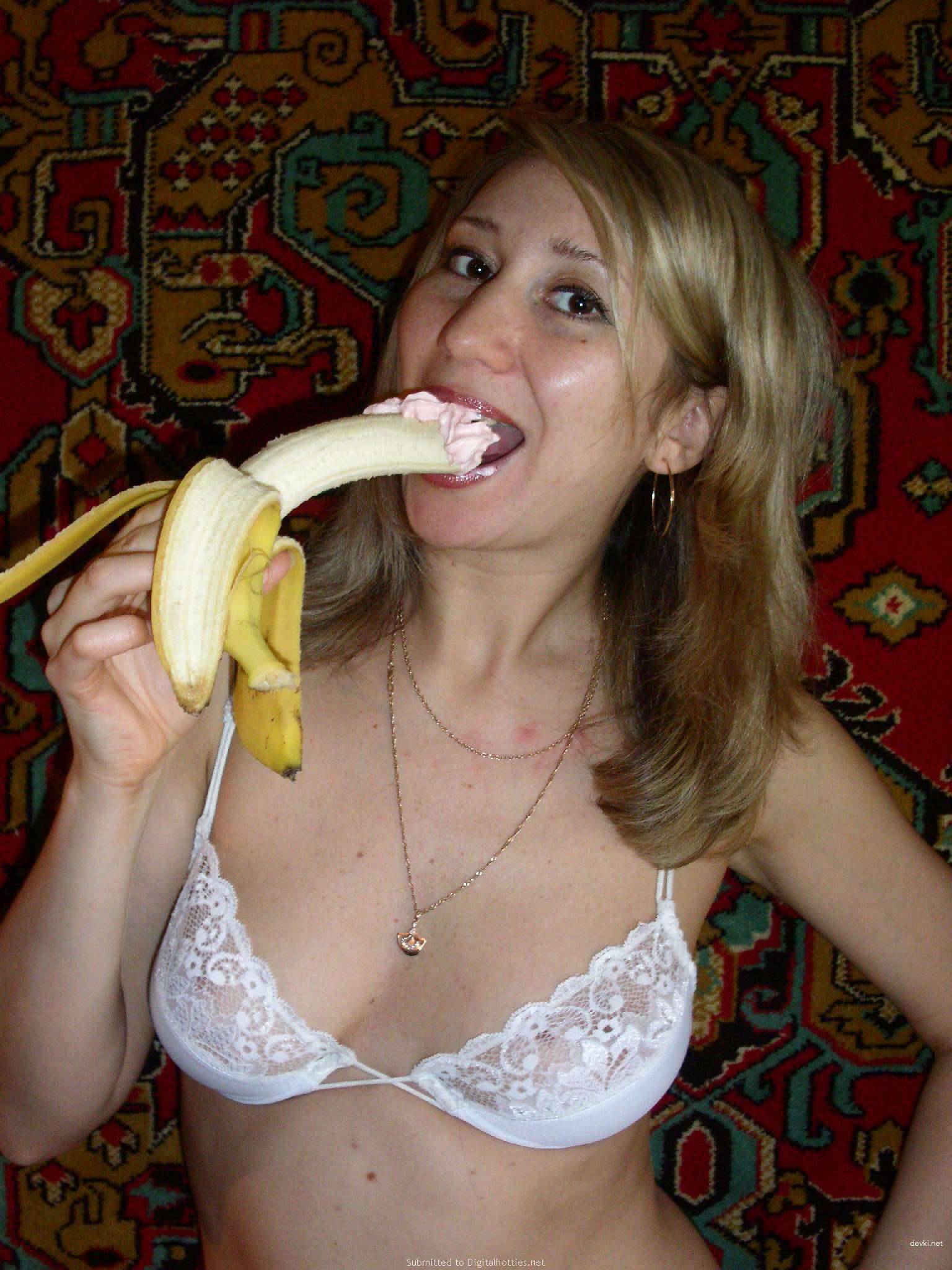 Mature Slut Gets Wild - Hot Russian Milf in Explicit Action