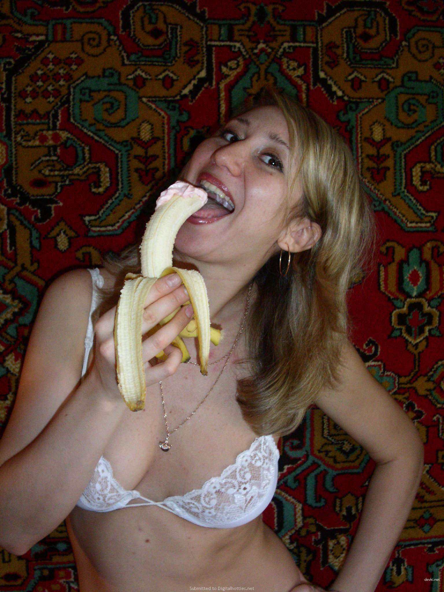 Mature Slut Gets Wild - Hot Russian Milf in Explicit Action