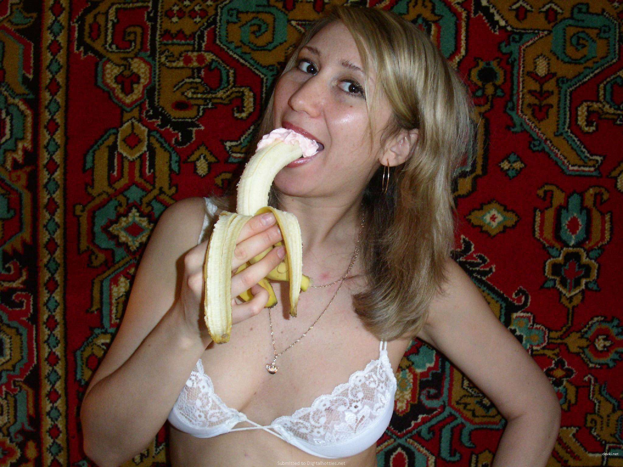 Mature Slut Gets Wild - Hot Russian Milf in Explicit Action