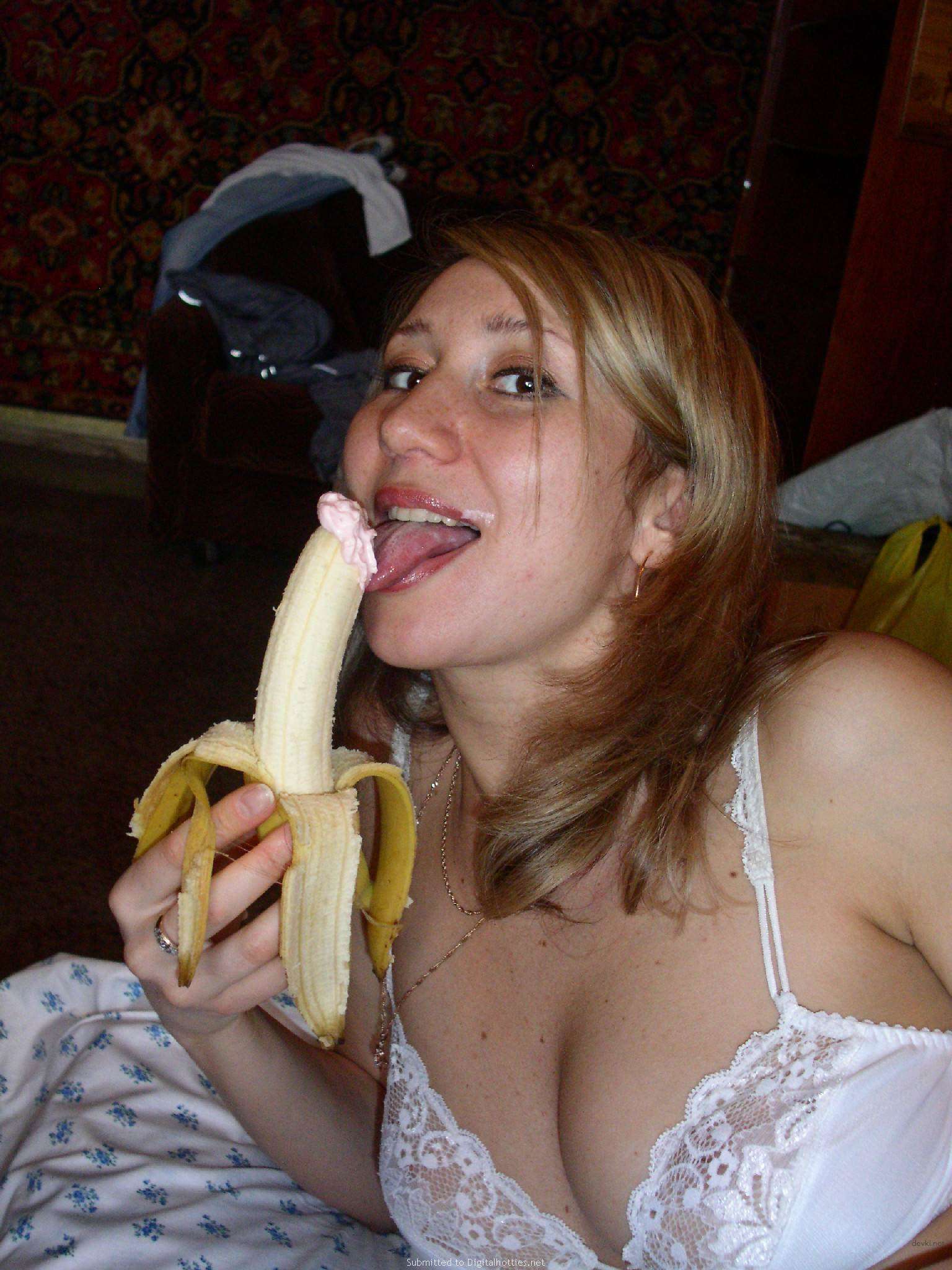 Mature Slut Gets Wild - Hot Russian Milf in Explicit Action