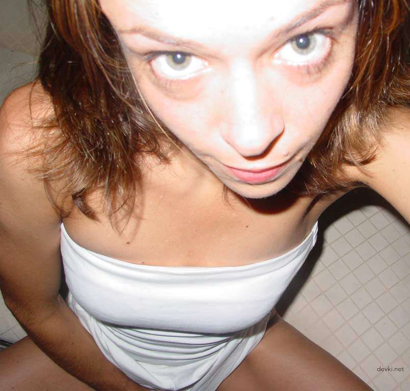 Private Photo of Skinny Babe - Explicit and Seductive Selfie