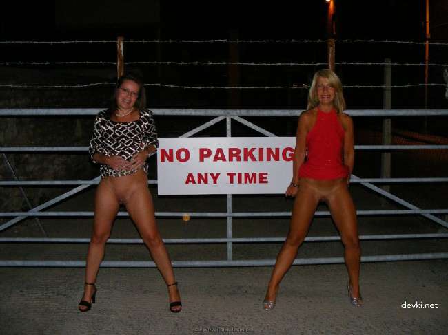Hot Mature Women: Seductive and Confident Ladies in Lingerie
