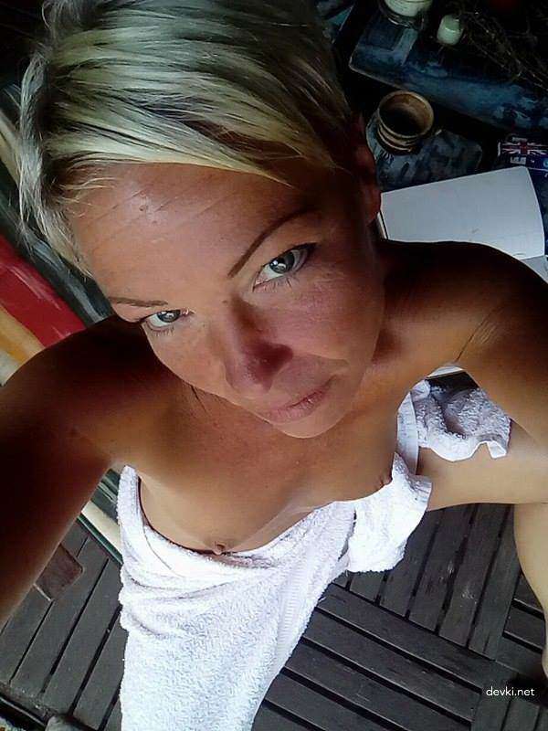 Mature Slut's Homemade Erotica and Porn - Explicit MILF Action