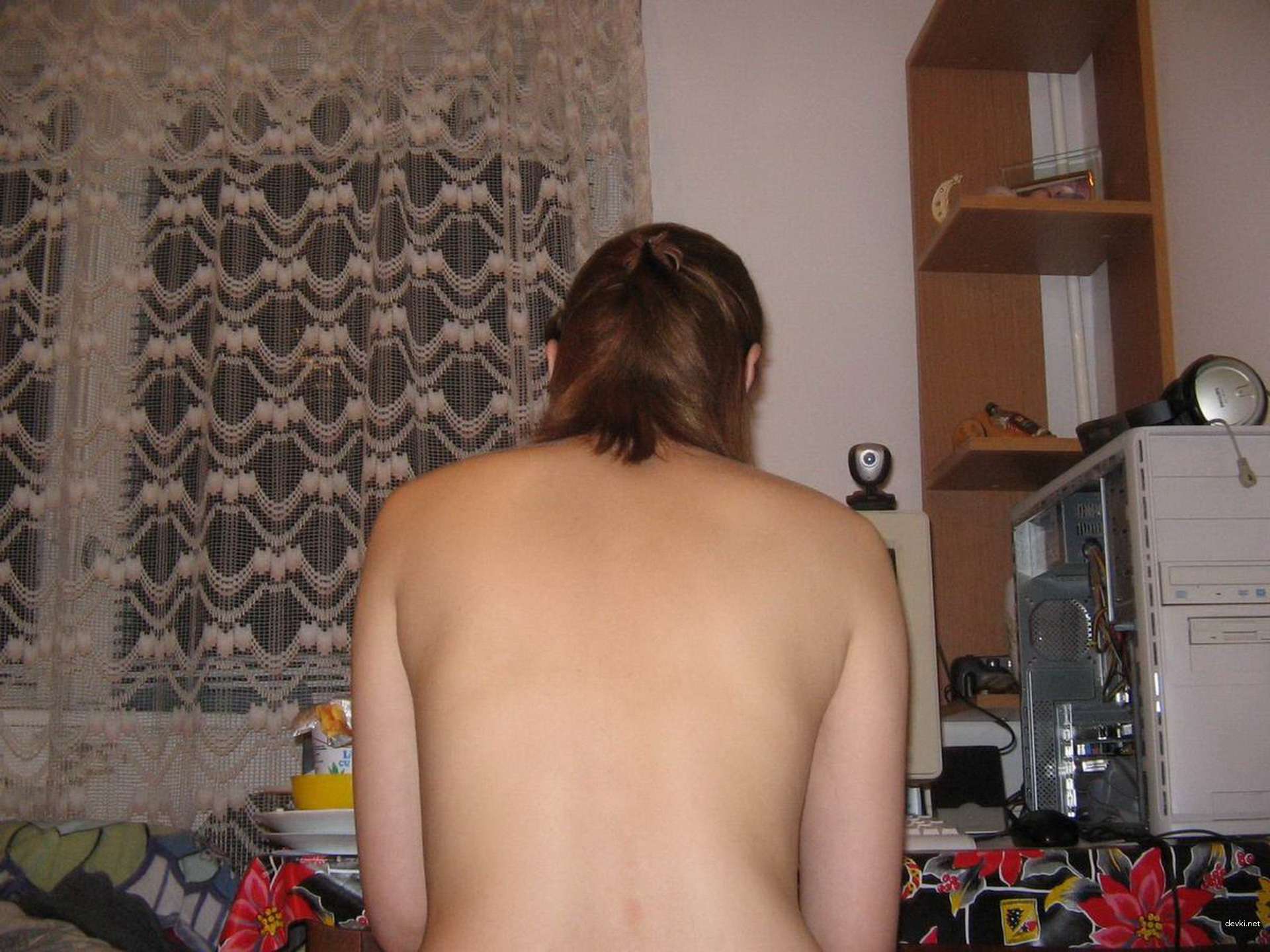 Naked Babe with Big Booty: Explicit and Bold Photos