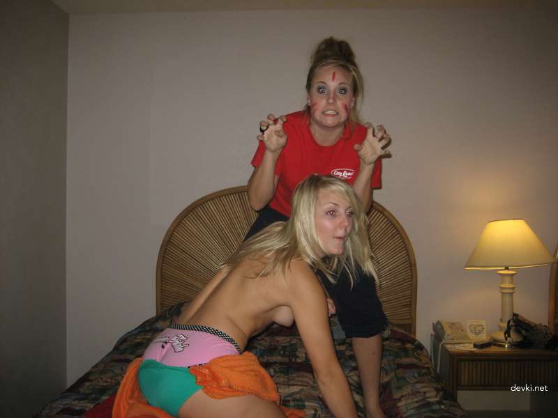 Amateur Blonde Babes Collection: Explicit Blonde Girls Photos
