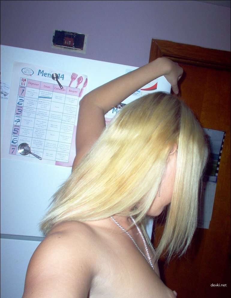 Private Nude Blonde - Explicit Amateur Porn Photos of Naked Blondie