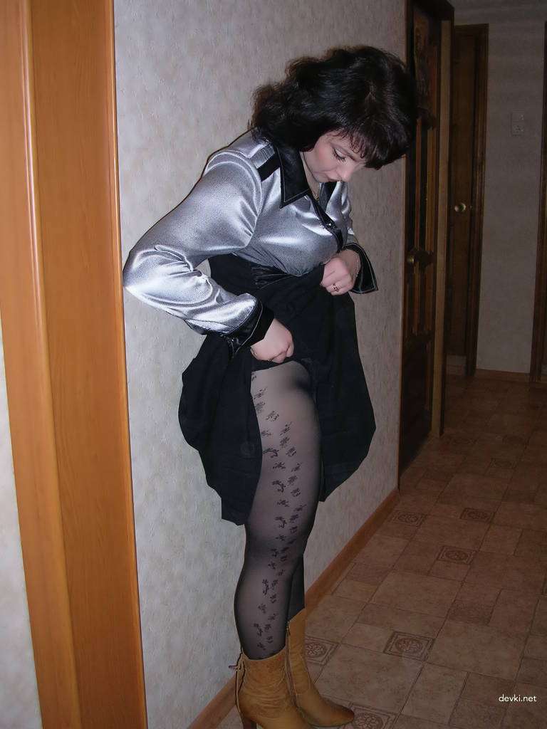 Hot Mature Woman in Sensual Erotic Poses - Explicit Adult Content