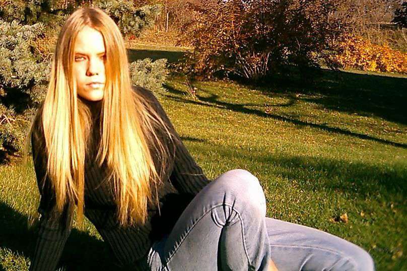 Sexy Blonde's Personal Photos: Explicit Images of Hot Blondie
