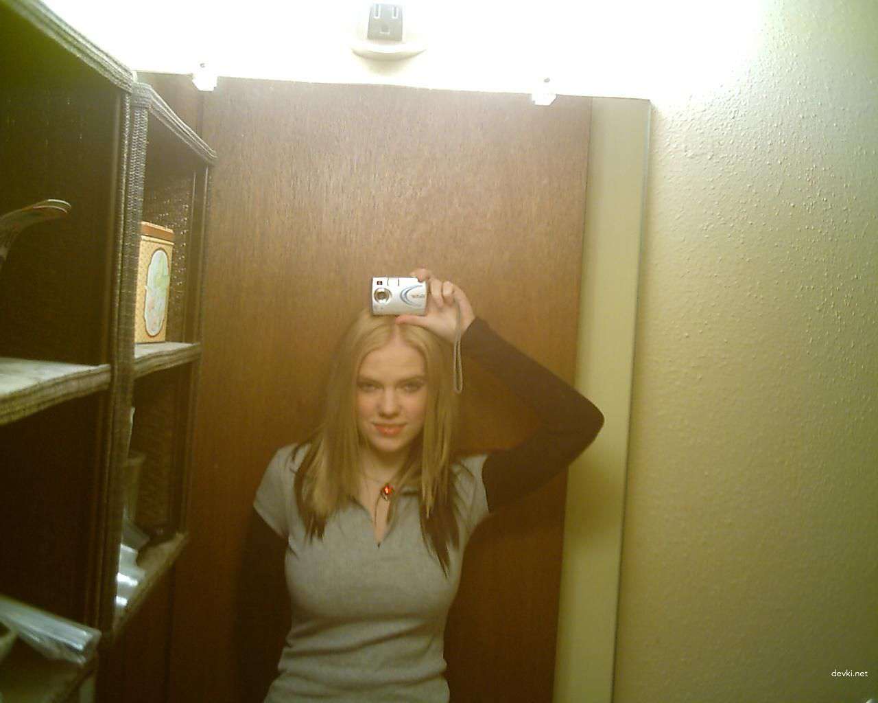 Sexy Blonde's Personal Photos: Explicit Images of Hot Blondie