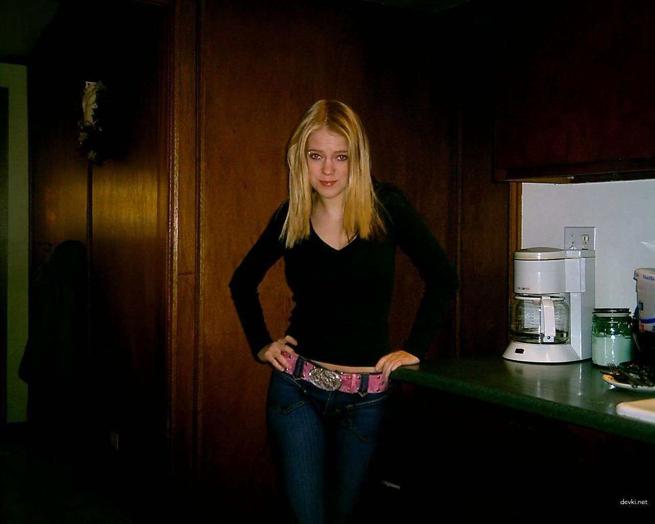 Sexy Blonde's Personal Photos: Explicit Images of Hot Blondie