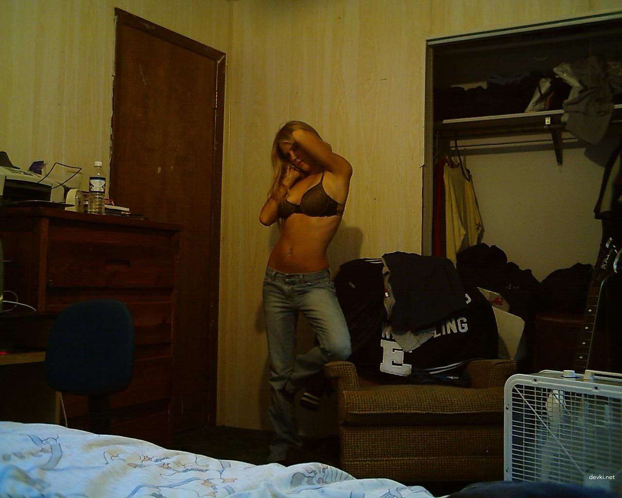 Sexy Blonde's Personal Photos: Explicit Images of Hot Blondie