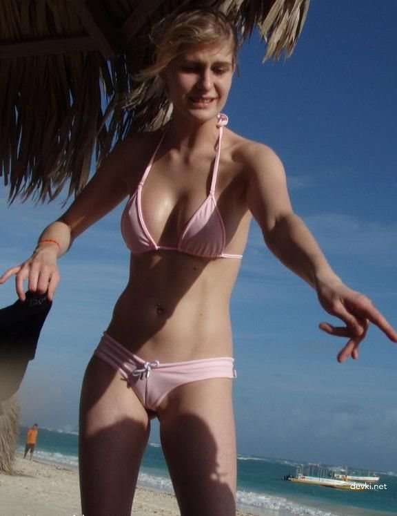 Explicit Nude Blonde at Resort - Hot Vacation Photos