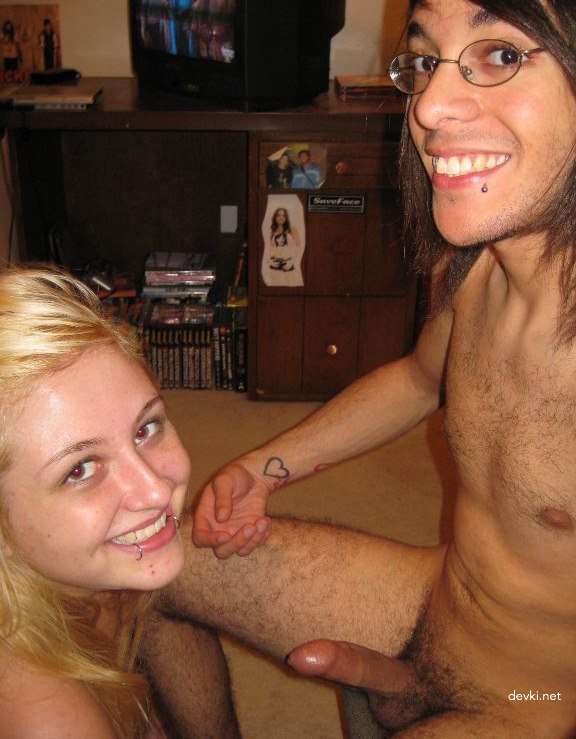 Tattooed Girl Gives Blowjob: Explicit Oral Sex Photo