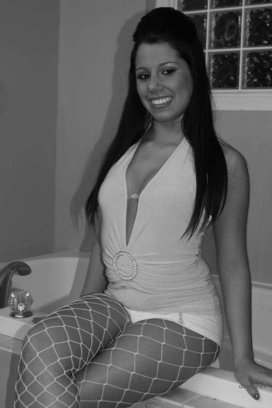 Private Erotic Album of Cute Girl: Explicit Photos for Adults Only