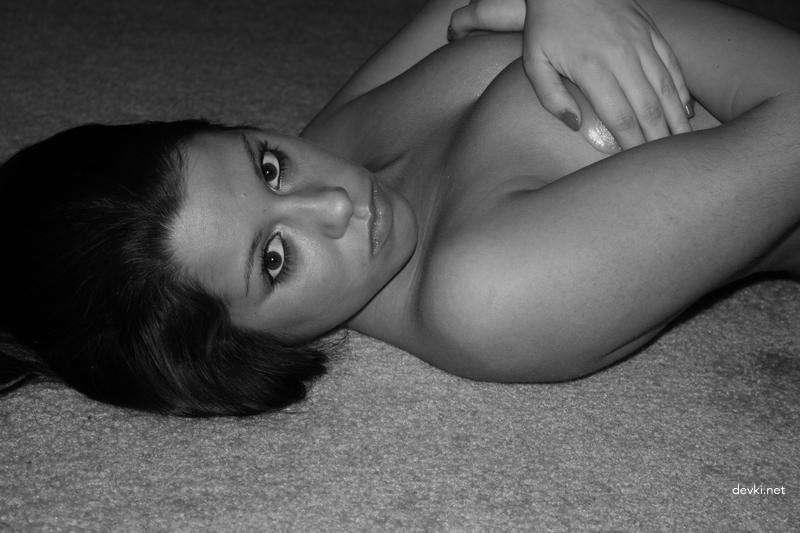 Private Erotic Album of Cute Girl: Explicit Photos for Adults Only