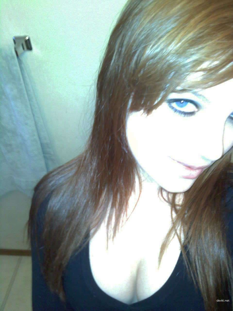 Redhead Girl's Personal Porn Archive - Explicit Amateur Photos
