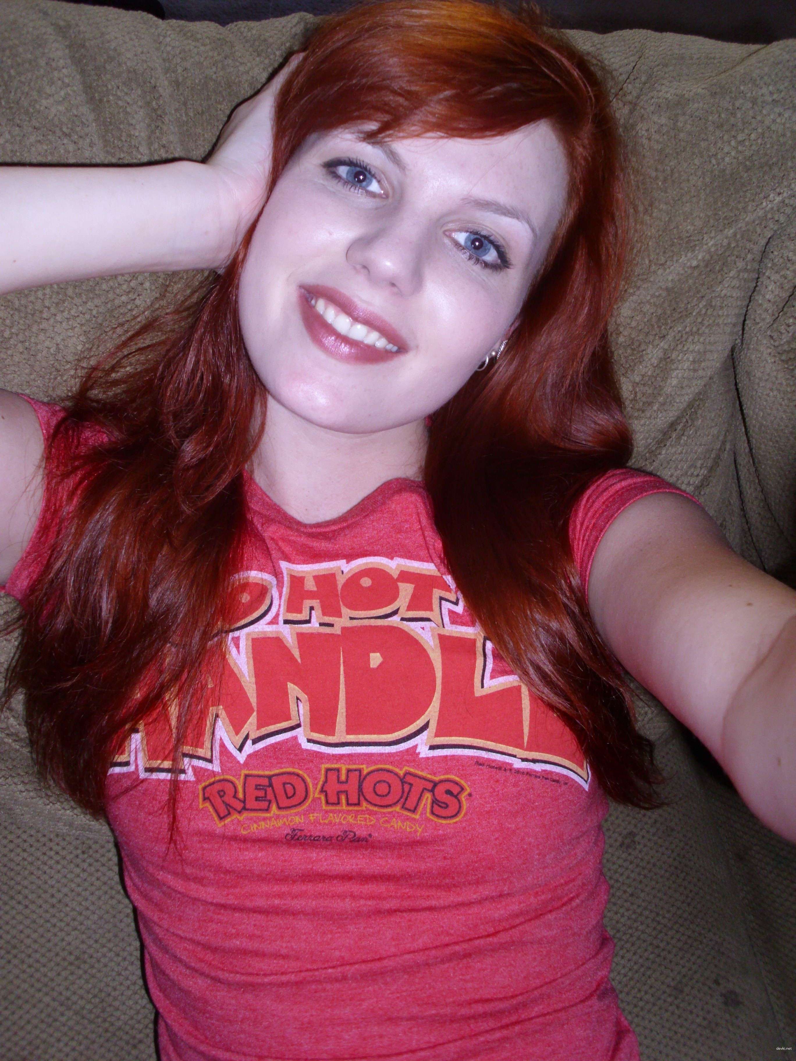 Redhead Girl's Personal Porn Archive - Explicit Amateur Photos